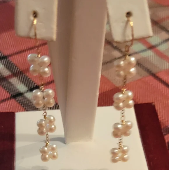 14KT YELLOW GOLD CULTURED PEARLS EARRINGS - Picture 4 of 5